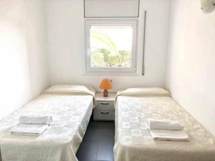 Amplio Apartamento Con Jardin En Almadrava Rosas Exterior foto
